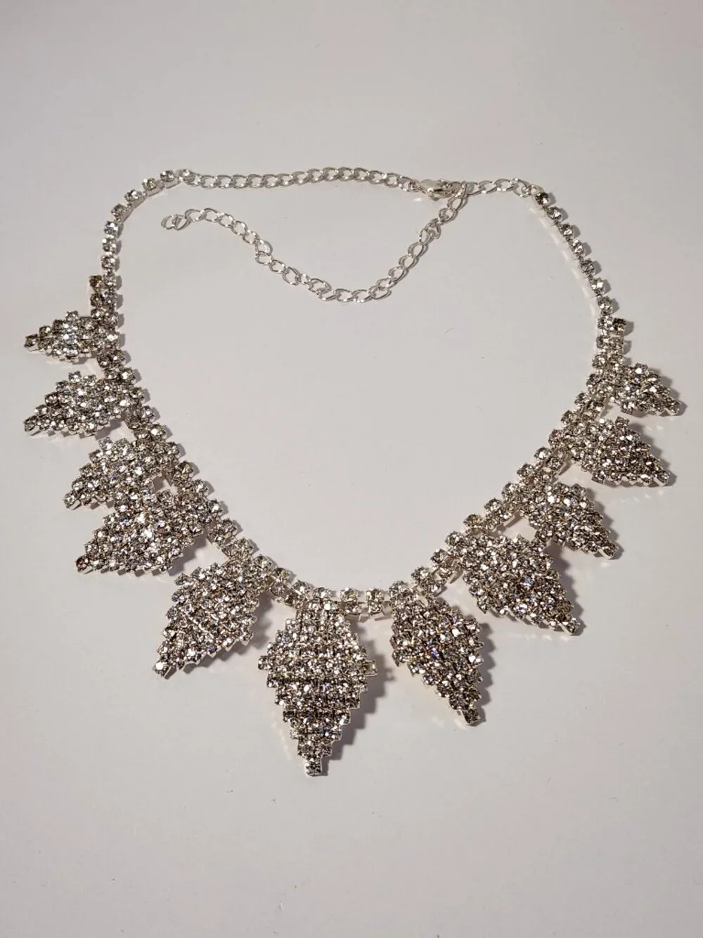 Vid Retired Shop LC Silver Rhinestone Leaf Bib NWOT Statement Bridal Necklace